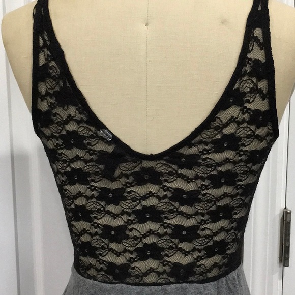 SEXY Lace back Dress - Picture 4 of 7